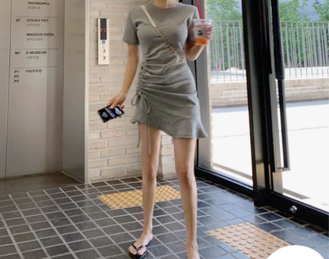 连衣裙韩国东大门代购新款设计感气质抽绳褶皱...