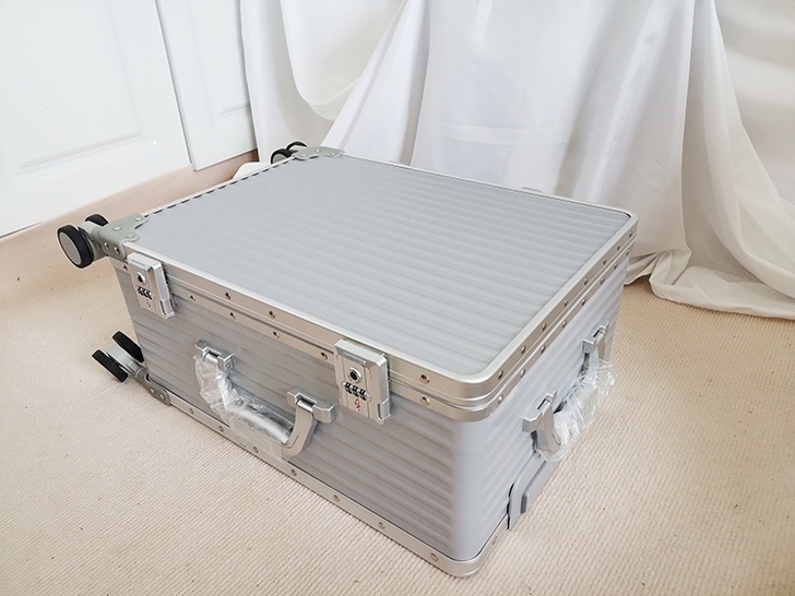 铝框PC箱厂家直销20寸24寸28寸银色特价