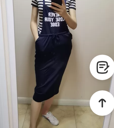 背带裙  面料带弹    专柜品质 全新无...