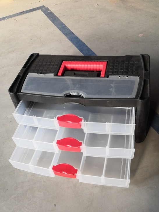 处理三层抽屉元件盒两个，9层新，有些灰尘，...