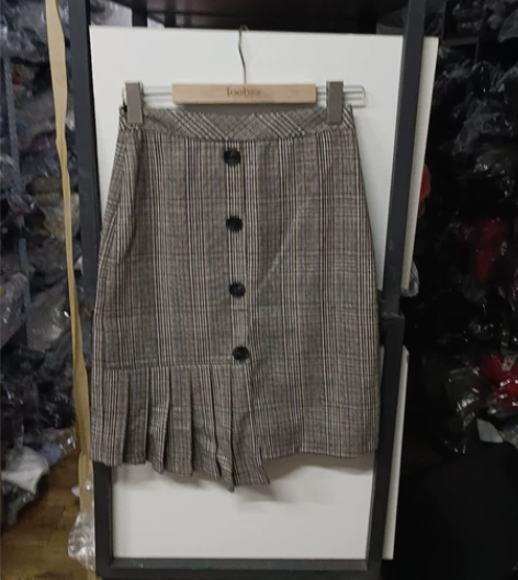 女士格仔包臀裙，170码，适合100到12...