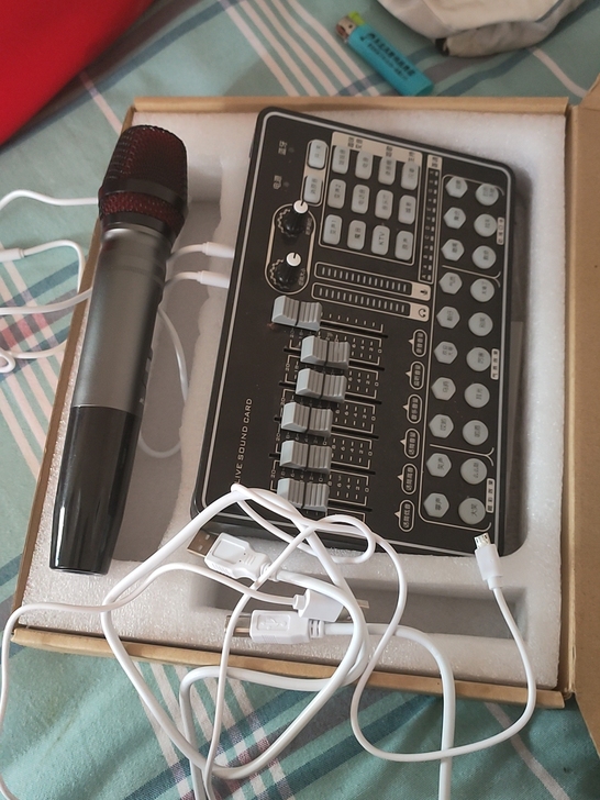 新声代直播神器声卡只用一次家里声卡太多了9...