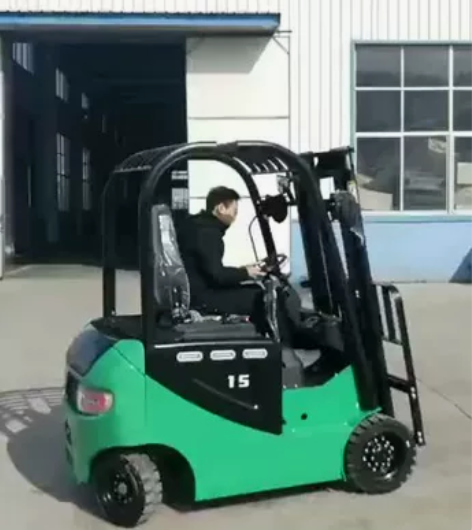 厂家直销 全新的半电动堆高车！闲置转让 全...