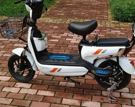 【车辆型号】2019款 宝马525Li M...