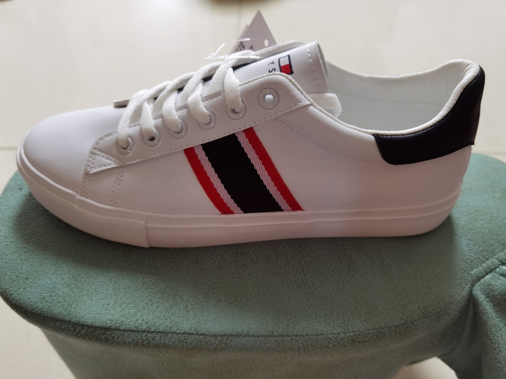 TOMMY SHIJIA男士休闲鞋