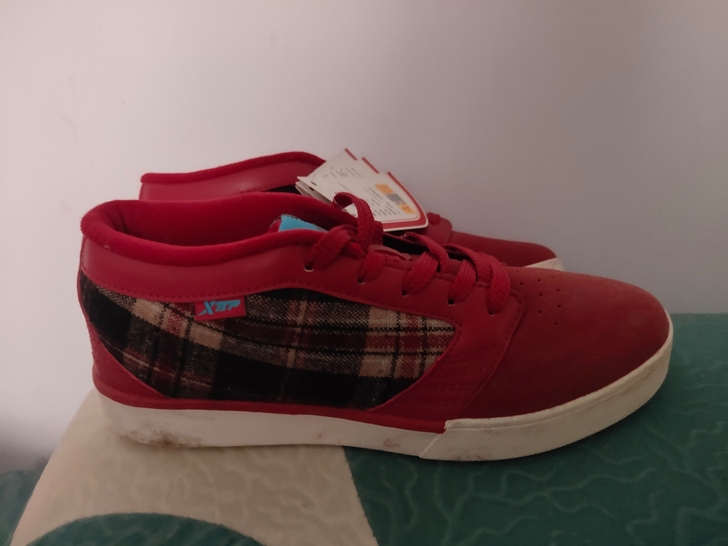 特步正品,37码实物拍摄秋冬厚款,所见即所...