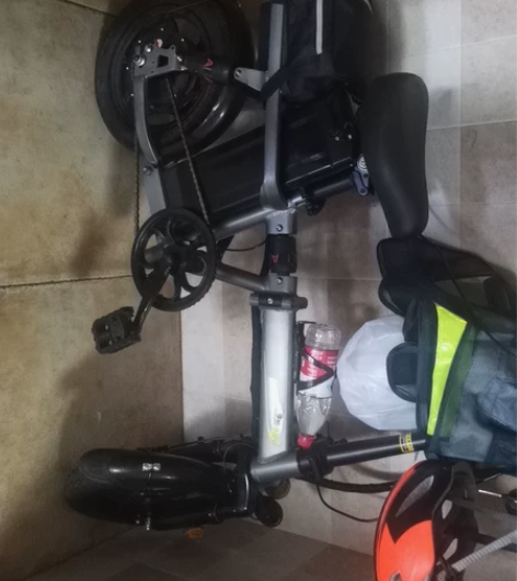 刚刚买了骑行了一个月的电动车，续航里程达到...