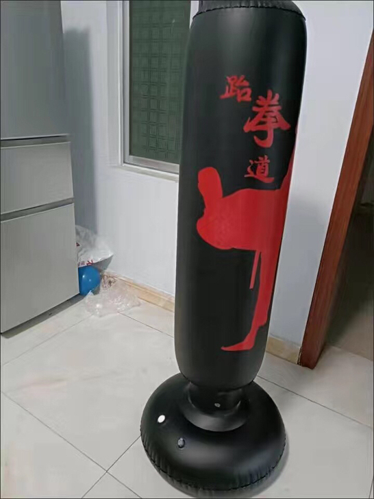家中闲着一个不倒翁拳击训练器材低价出售