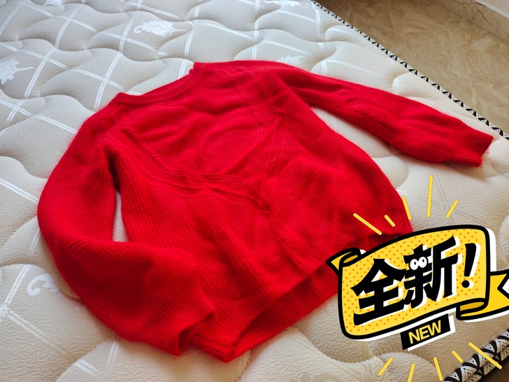 婆婆买的，手工兔毛毛衣