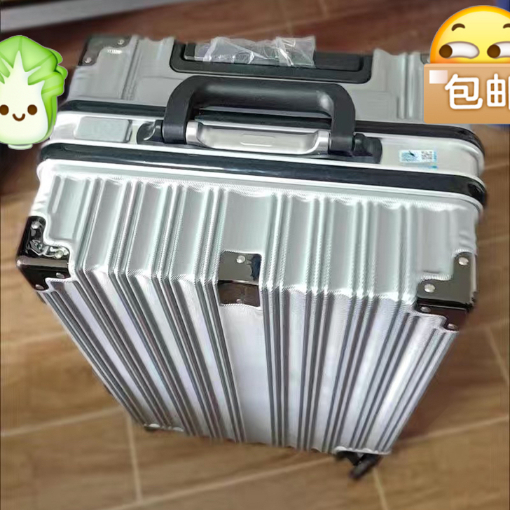 自用闲置拉杆箱升级USB充电口一个黑色一个...