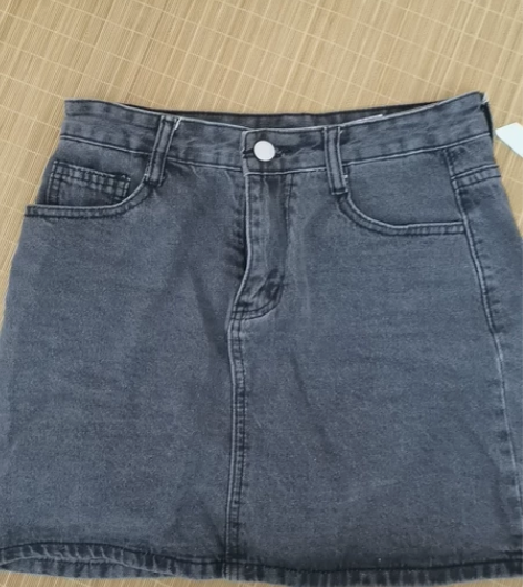 烟灰色裙子 a字裙 m码 35cm 穿过2...