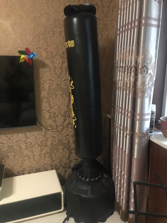 专业拳击散打沙袋，买下玩几天手受伤了，闲置...
