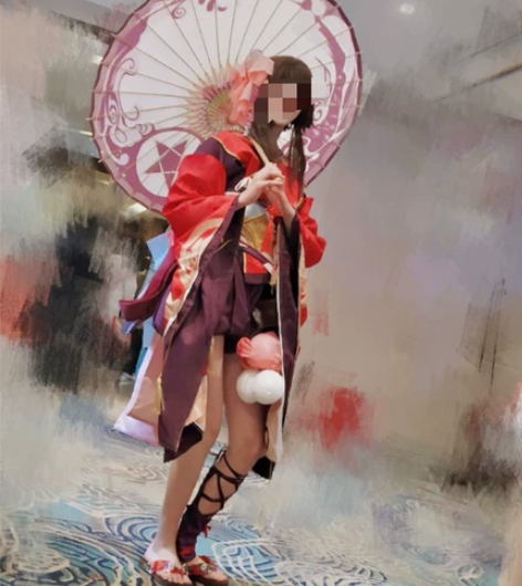 悠窝窝正品,穿过2次一直放着,现在低价出售...