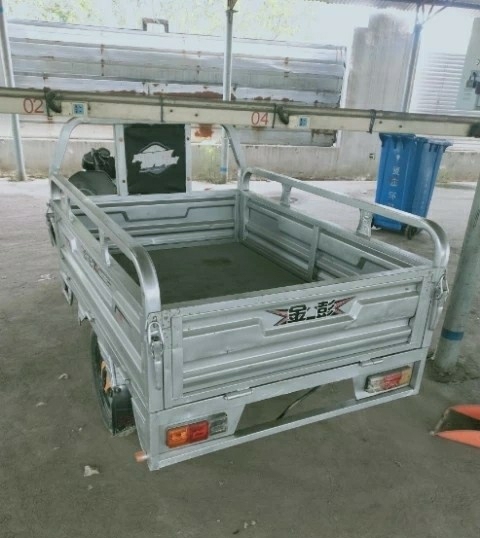 二手个人电动三轮车车，金鹏牌，去年的车，使...