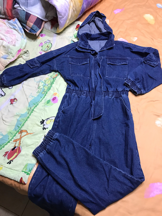 全新戴帽连体裤，质感超好，很有厚重感，50出