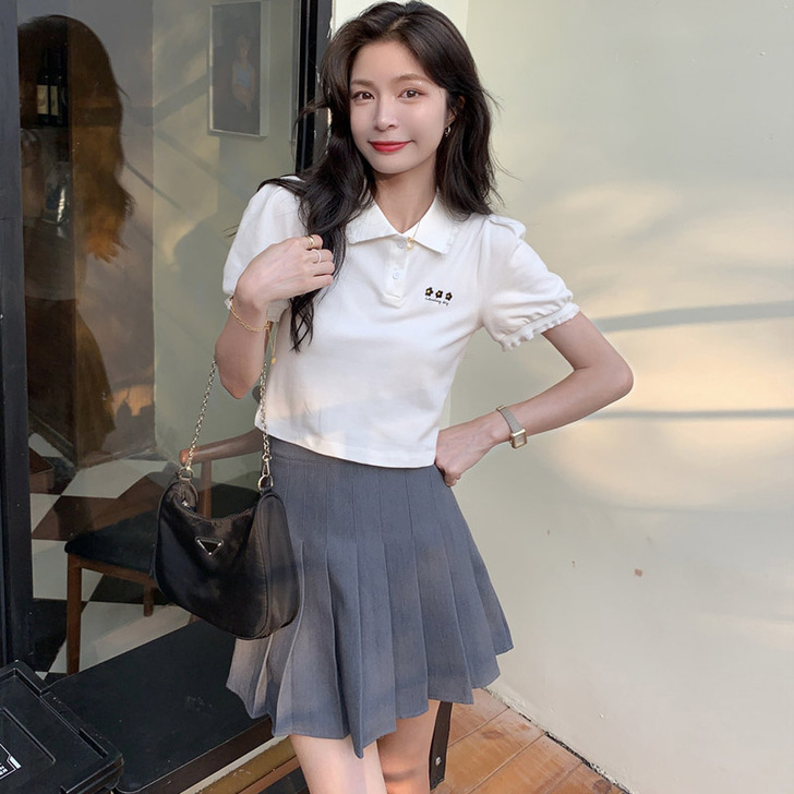 白色短袖，纯欲小清新
