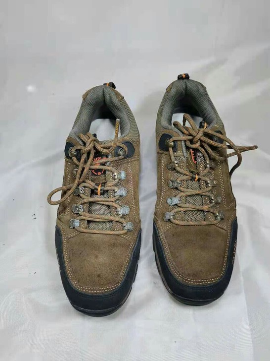 43码运动鞋  骆驼 新款   鞋子八九成...