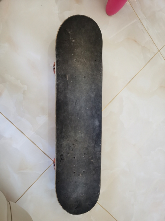 给孩子买的滑板，大了，不玩了，70包邮，本...