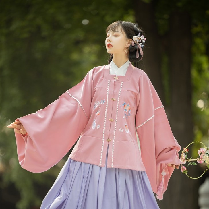 茗月萱【玉兔蟠桃】原创汉服女方领补服刺绣一...