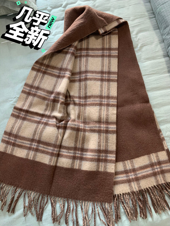 羊毛大围巾，双面，很温暖，零下30度没问题...