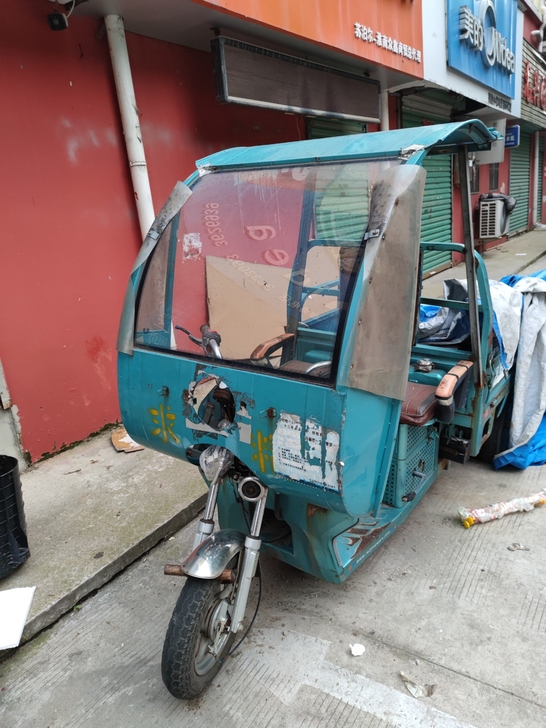 摩托三轮车出售