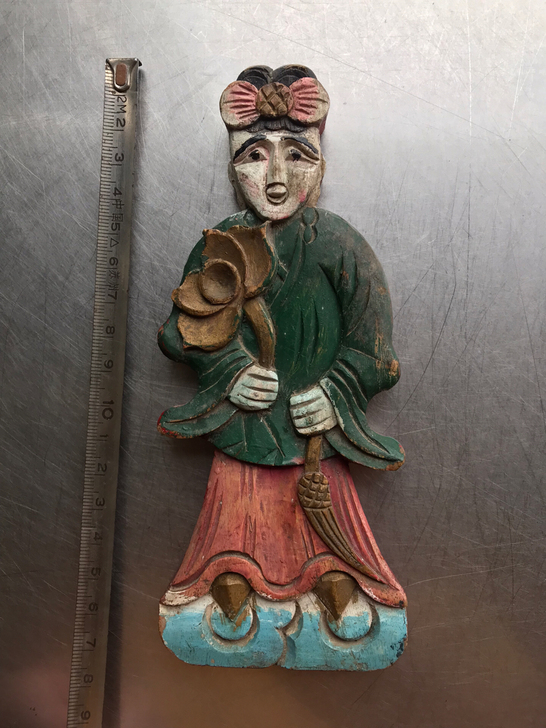 美女木雕作品，尺寸如图所示，品相如图，有喜...