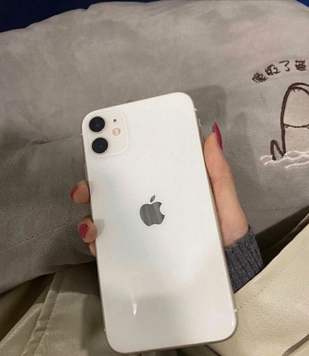 ihone11苹果11国行白色，全原装的，...