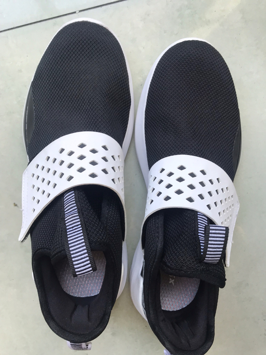 特步跑步休闲鞋 只试过