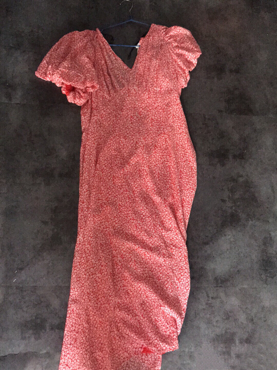 HM泡泡袖连衣裙，纯棉，入水两次。面料柔暖