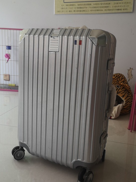 复古潮流静音万向轮拉杆箱