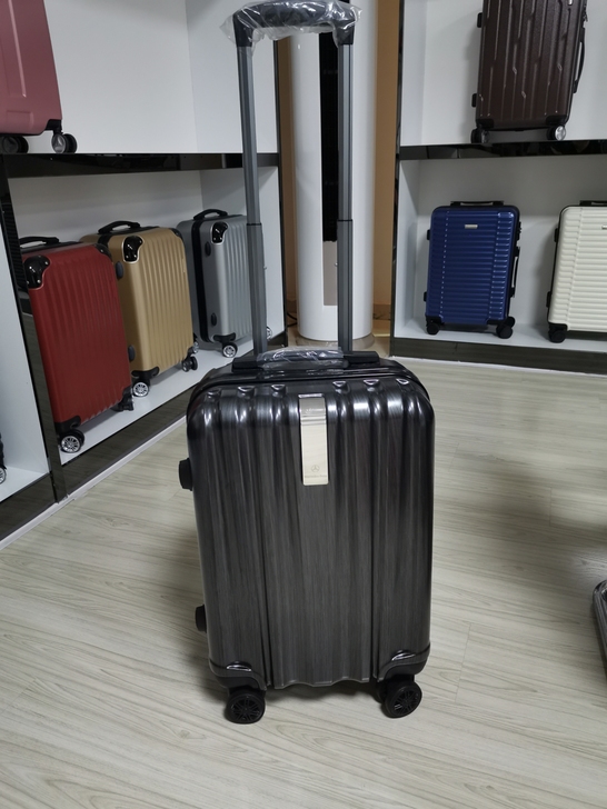 奔驰拉杆箱行李箱4s店赠客户交车赠礼，20...