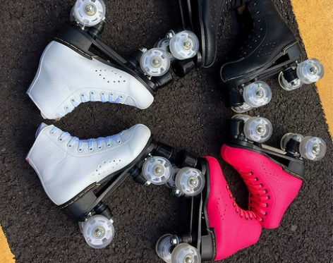旱冰鞋 爆款四轮滑鞋4个轮子溜冰场专用鞋