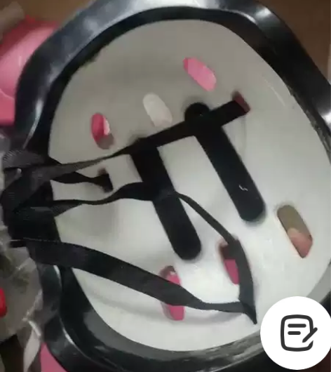 女孩轮滑护具，适合4-8岁的，成色见视频！...