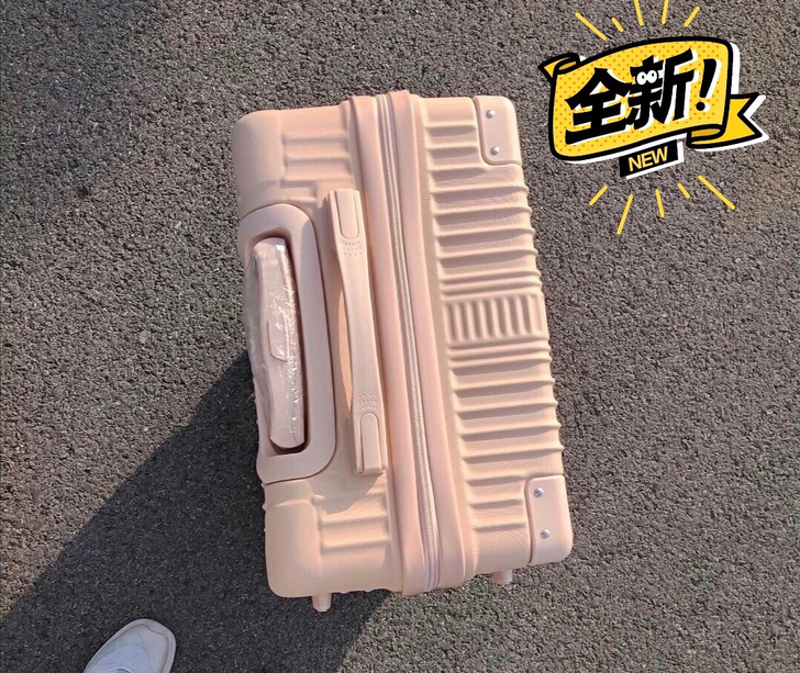 本人闲置22寸全新行李箱，一次未用，包装什...