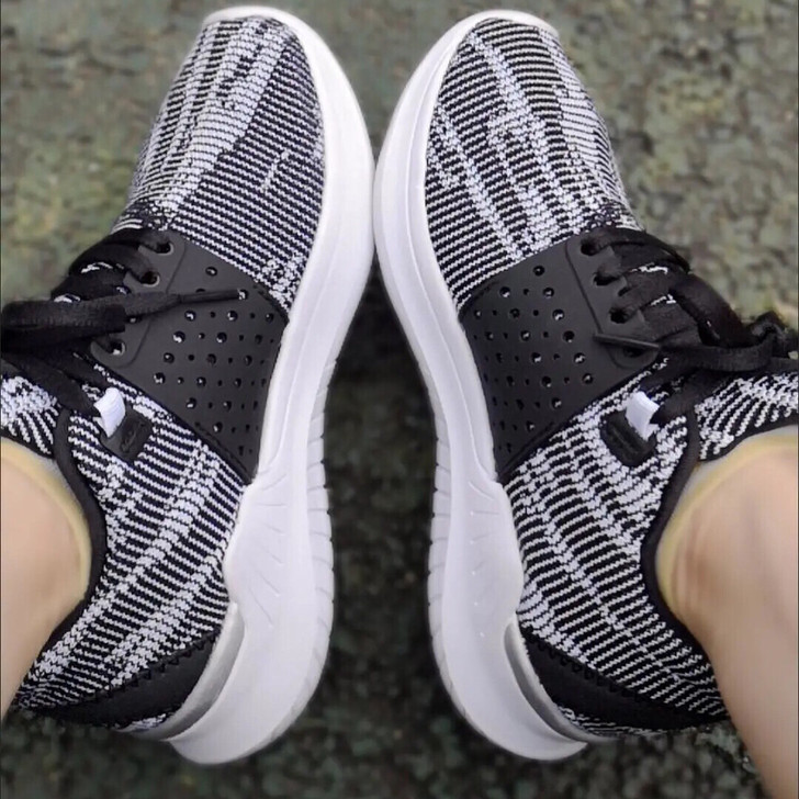 35码特步女士运动鞋夏季织针透气跑步鞋