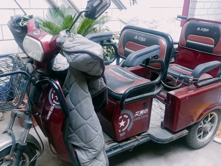 三轮电动车   自提