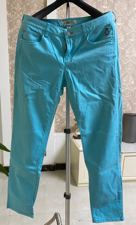 小熊维尼的裤子，没穿过几次，长胖穿不了了