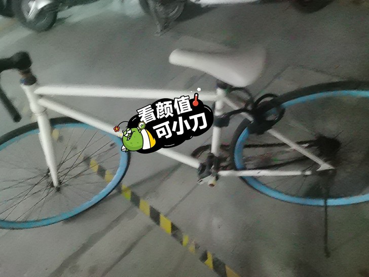 发个闲置有段时间的死飞单车,两个轮胎是刚换...