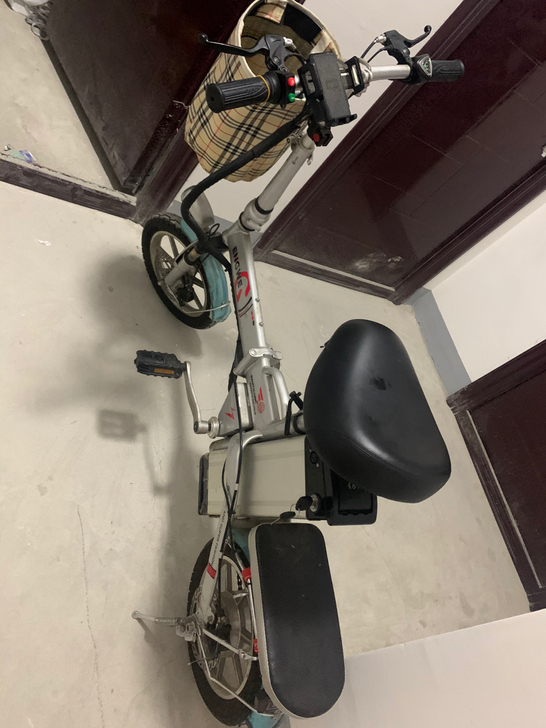 英格威折叠式电动车自行车,48v双减震双碟...