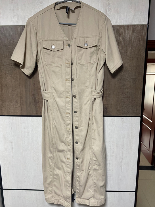 简约通勤气质中长款半袖工装裙米色