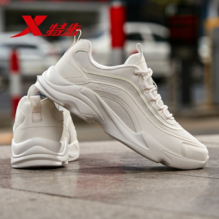 特步男运动鞋，43码全新，咸鱼商品售出不退...