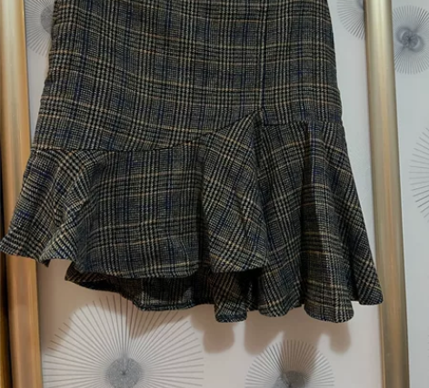 不规则中裙，到膝盖的样子，没穿过 感兴趣的...