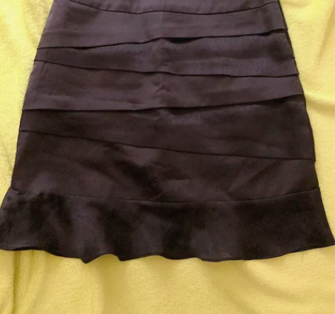 全新黑色半裙中裙包裙 转手原因:带娃不方便...