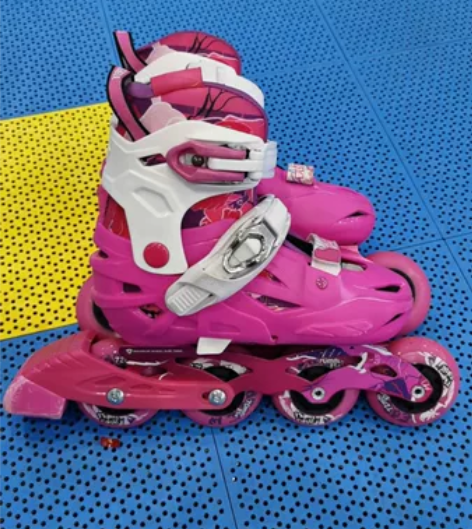 闲置飞鹰S5儿童轮滑鞋九成新 尺码33-37