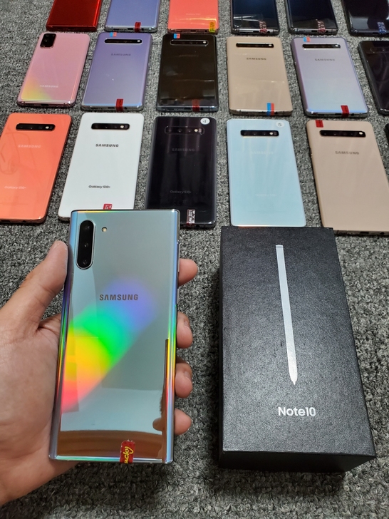 完美屏靓机!三星Note10,莫奈彩,配件...