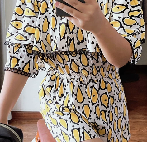 一字肩，连体裤，甜美加小性感，胖了，低价出...