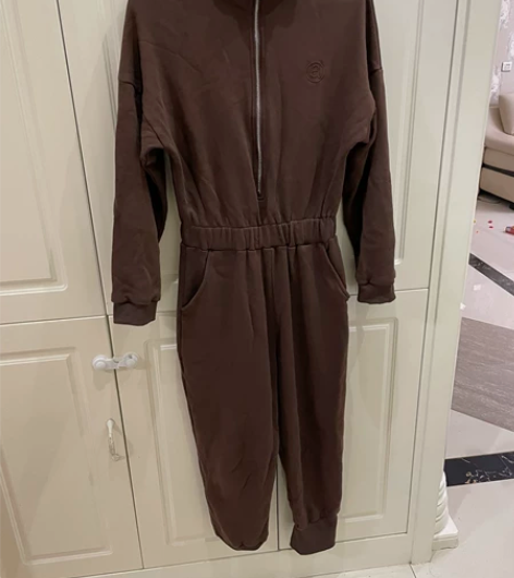 连体裤,下水一次仅试穿,105斤左右,喜欢...