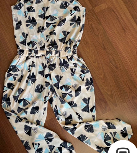 全新连体裤 L 带吊牌 感兴趣的话点“我想...