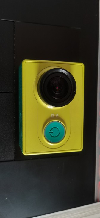 当时自己做无人机航拍，买了一个小蚁相机，后...