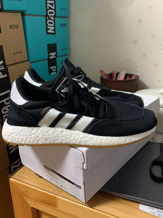 阿迪达斯三叶草iniki boost尺码4...